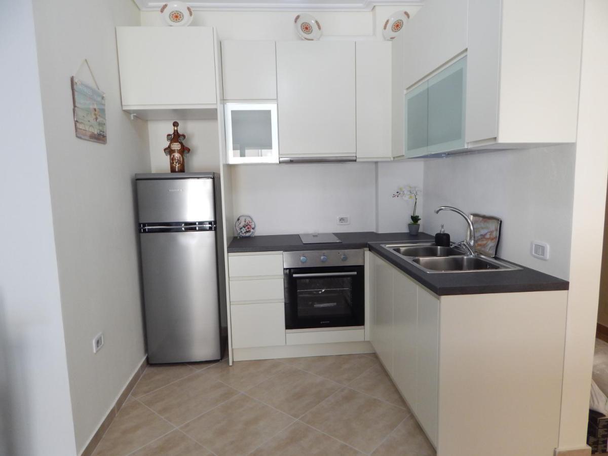 Modern Spacious 1 Bedroom Flat Next To The Beach Vlore Ngoại thất bức ảnh