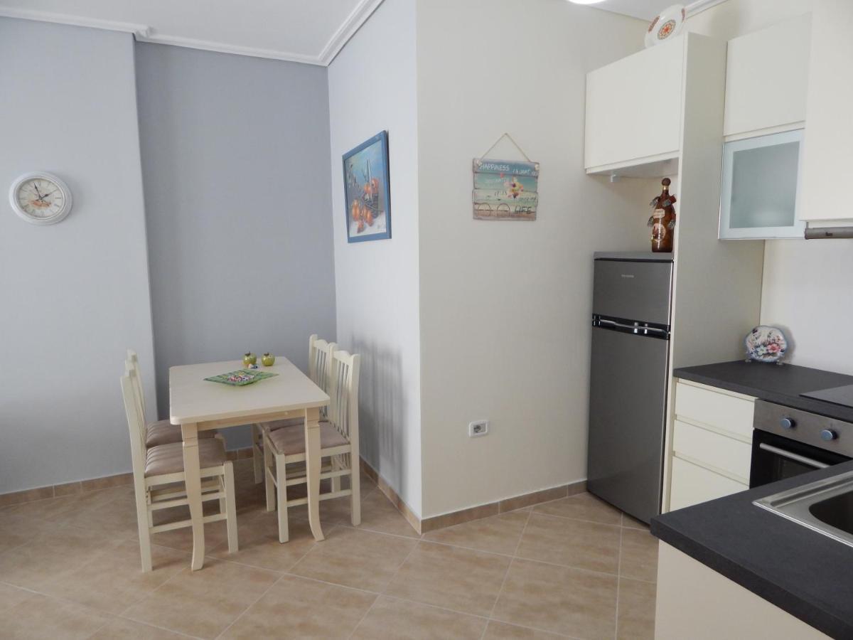 Modern Spacious 1 Bedroom Flat Next To The Beach Vlore Ngoại thất bức ảnh
