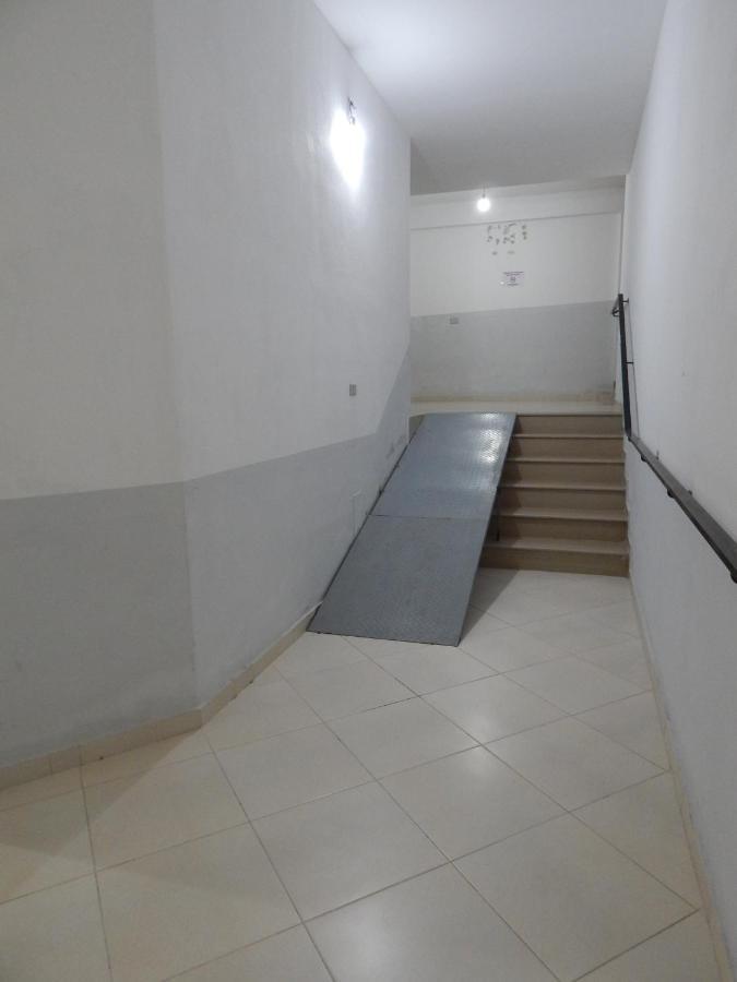 Modern Spacious 1 Bedroom Flat Next To The Beach Vlore Ngoại thất bức ảnh