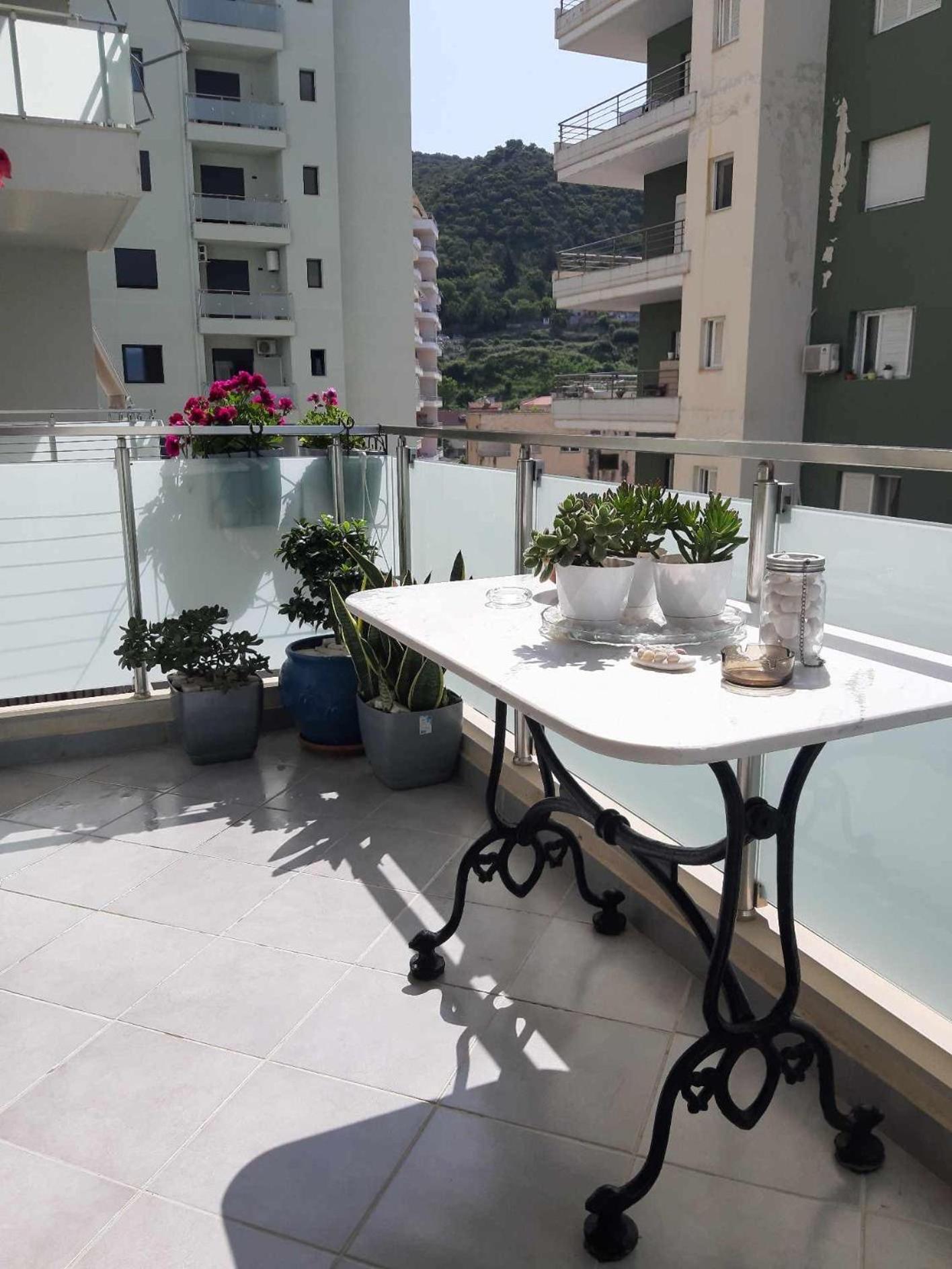 Modern Spacious 1 Bedroom Flat Next To The Beach Vlore Ngoại thất bức ảnh